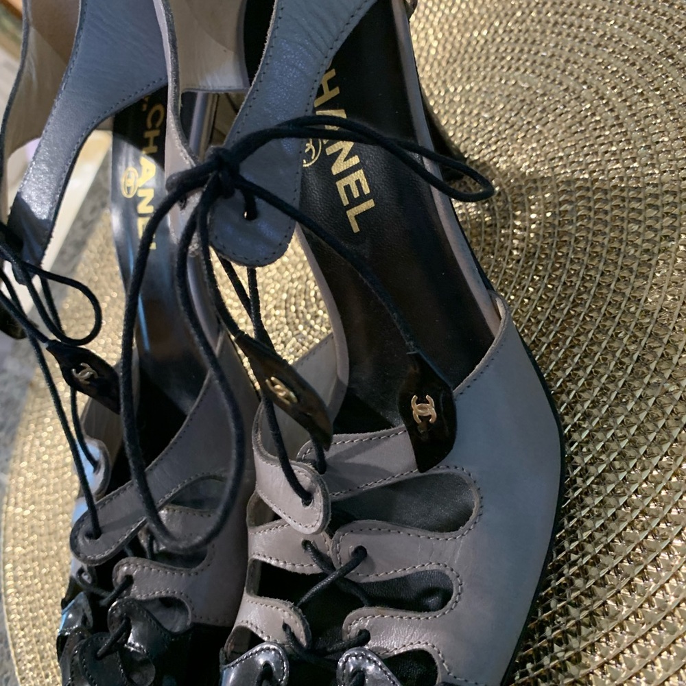 Coco Chanel lace up heels - Picture 5 of 16
